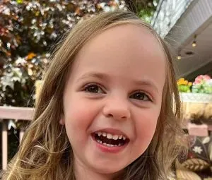 P1. Grandmother Captures Heartbreaking Final Photo of Granddaughter Before Tragic Accident