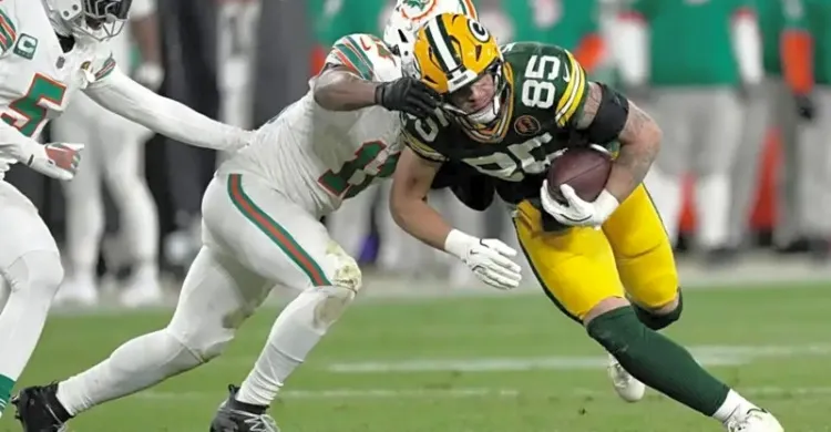 ‘Household Name’ Packers Emerging Playmaker Named 2025 NFL Breakout Star