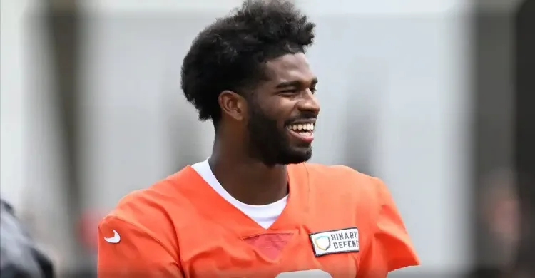 Shedeur Sanders’ Awkward Exchange With Joe Flacco Turns Heads