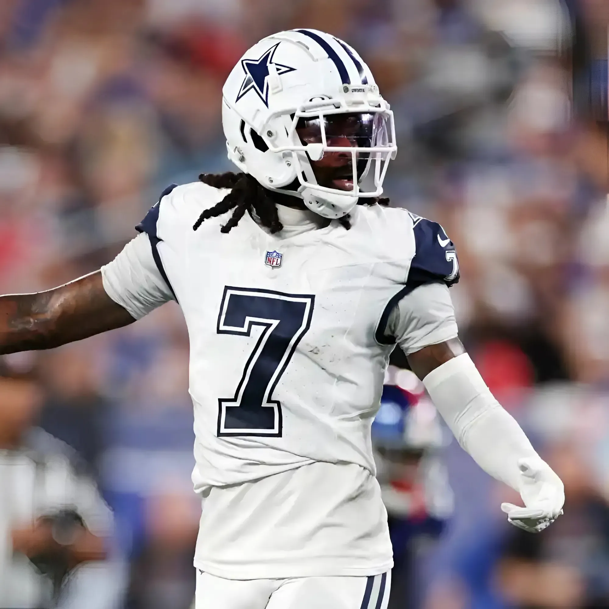 Cowboys Provide Positive Update on Star Cornerback Despite OTAs Absence