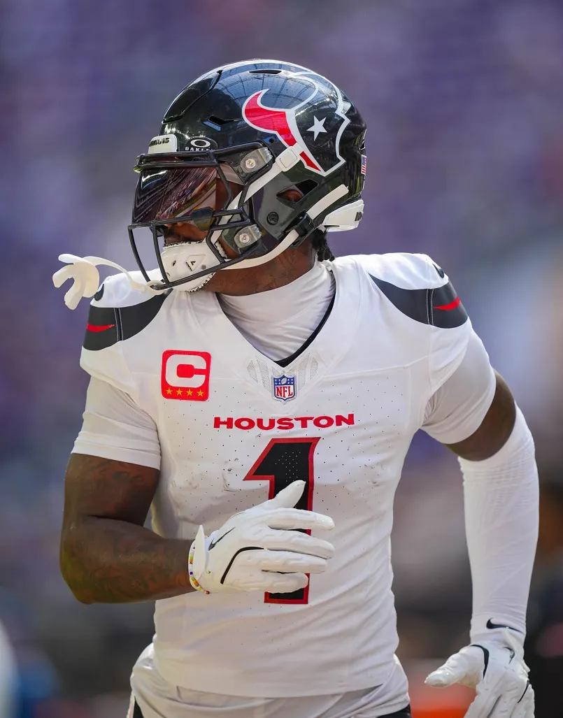 Patriots OC Josh McDaniels Sends Message on Stefon Diggs