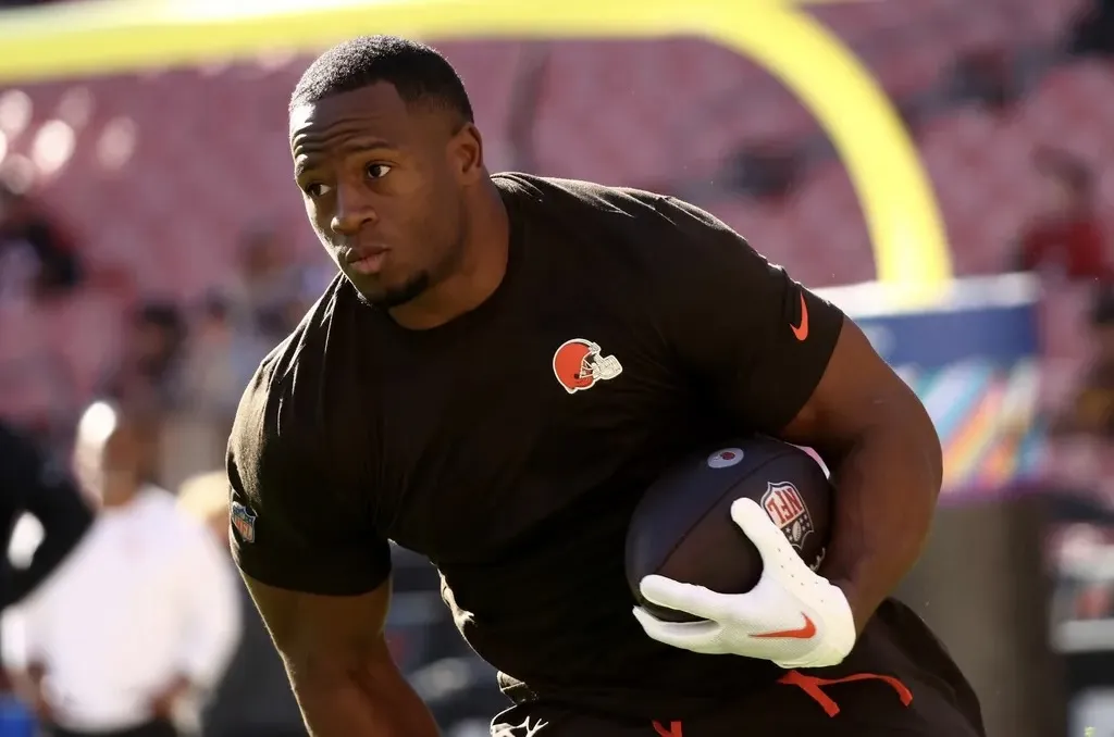 Browns Called Out by Ex-Coach Over Nick Chubb Departure