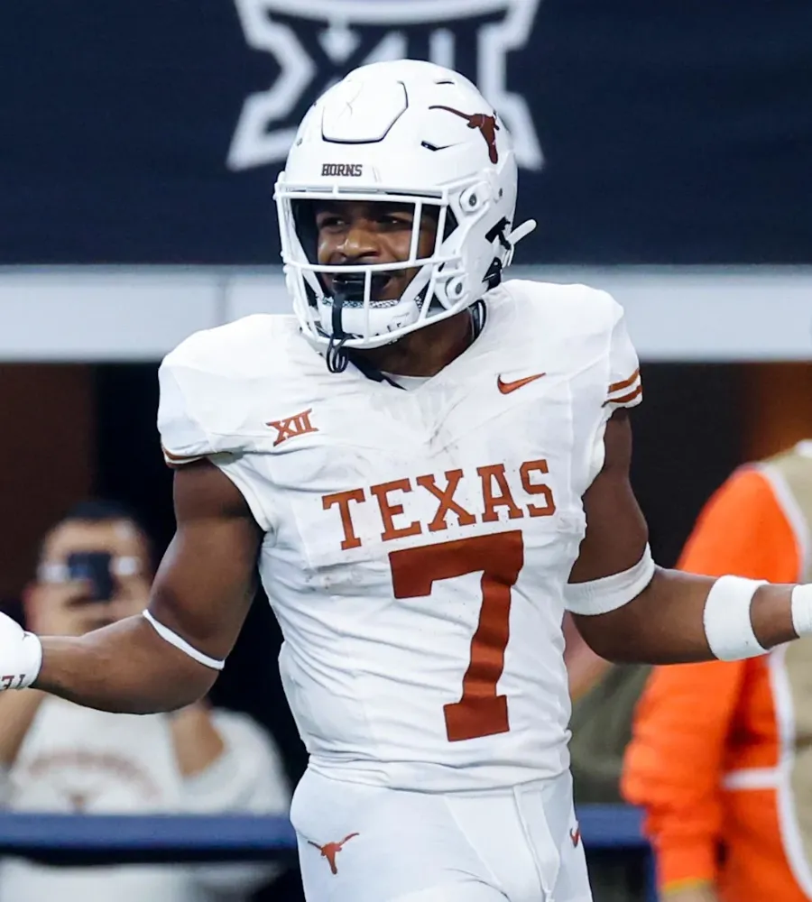 Former Texas Longhorns RB Claimed by Philadelphia Eagles