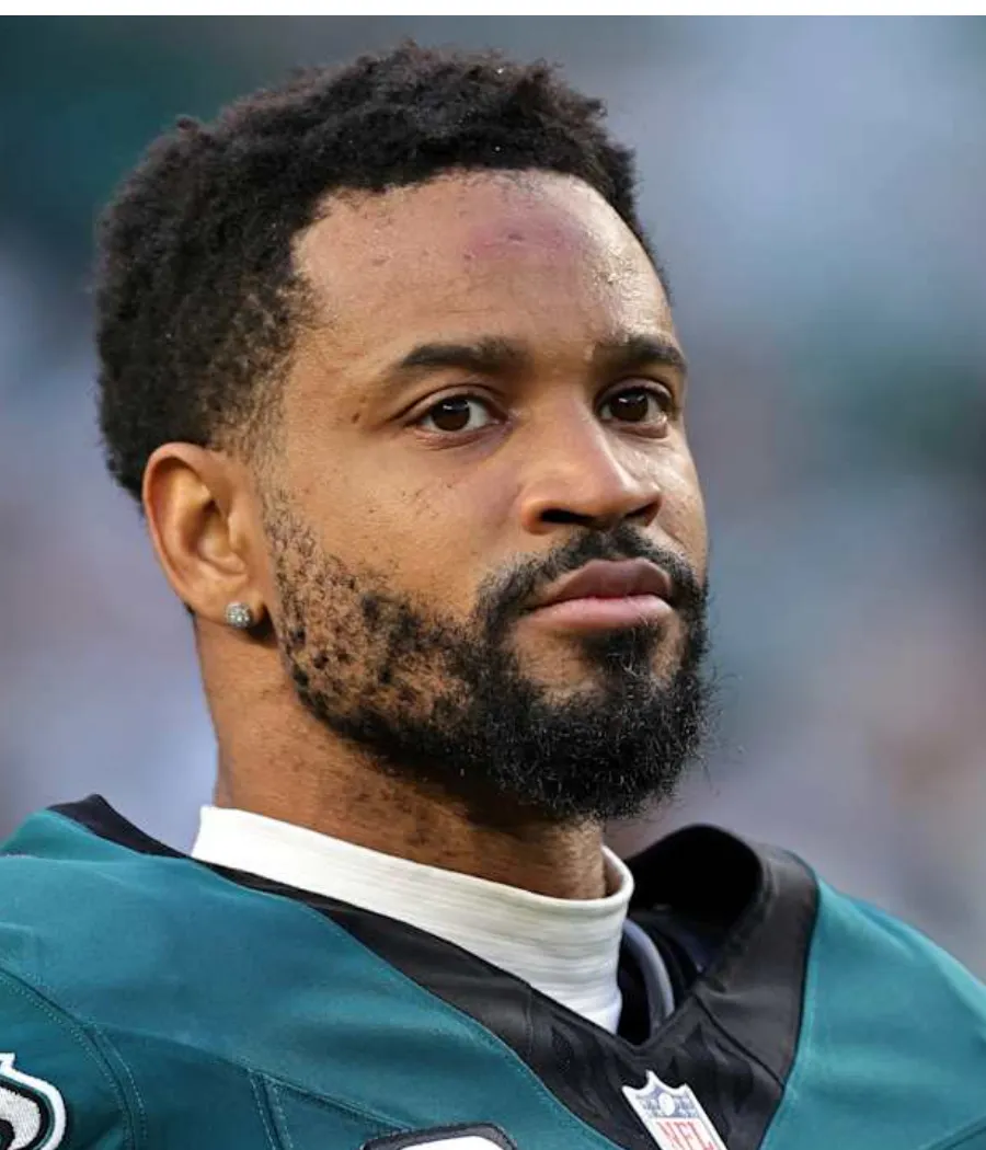 Ex-Eagles Star Has Statement About Darius Slay Drama