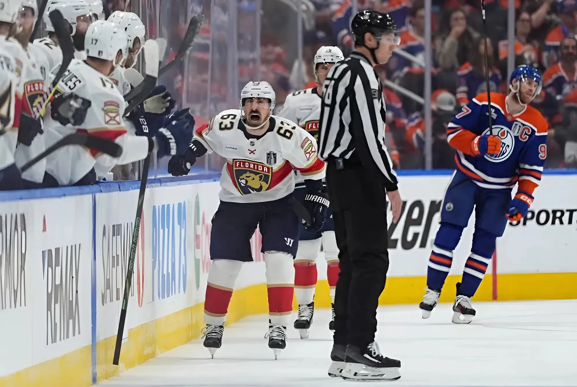 Brad Marchand Seals Game 2 Victory in Double OT, Panthers Tie Stanley Cup Final 1-1 trucc