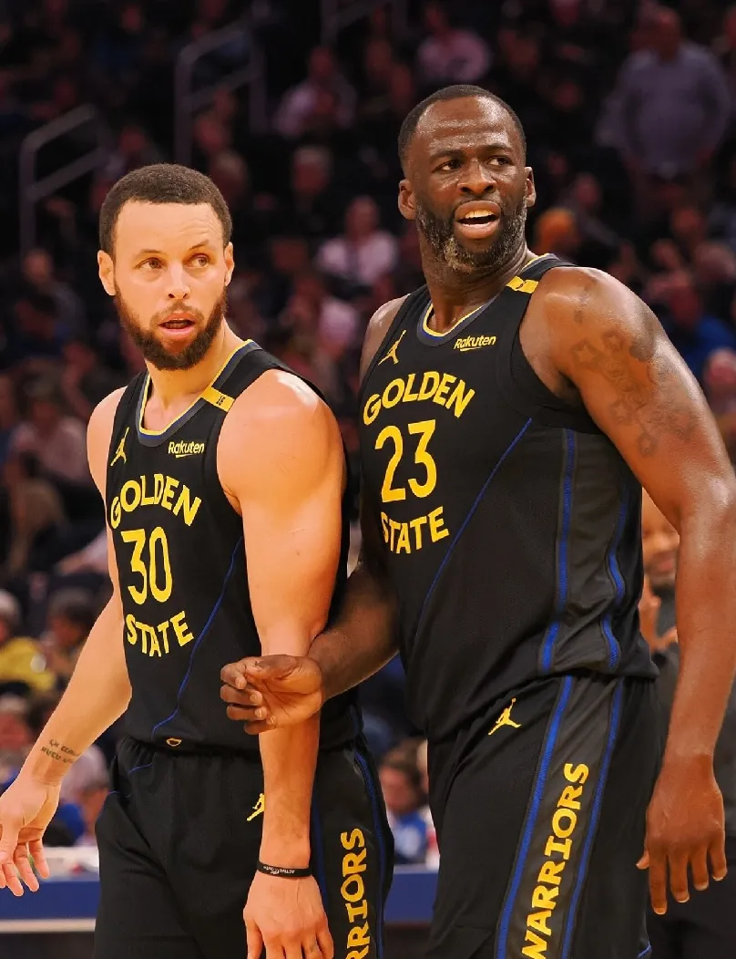 Warriors trade proposal sends shocking package to fill team need