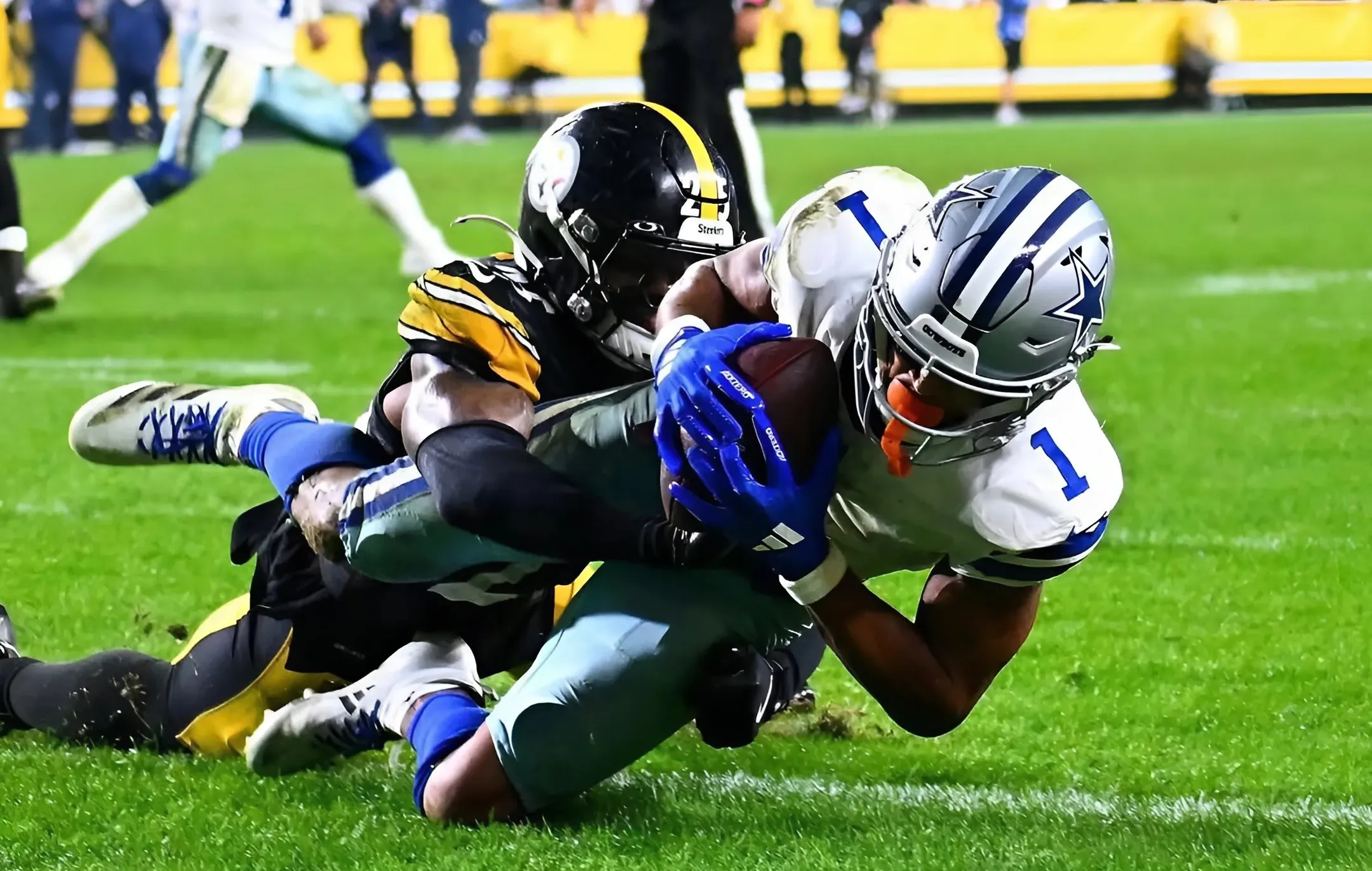Report: Cowboys Could Trade Starter After Massive Addition