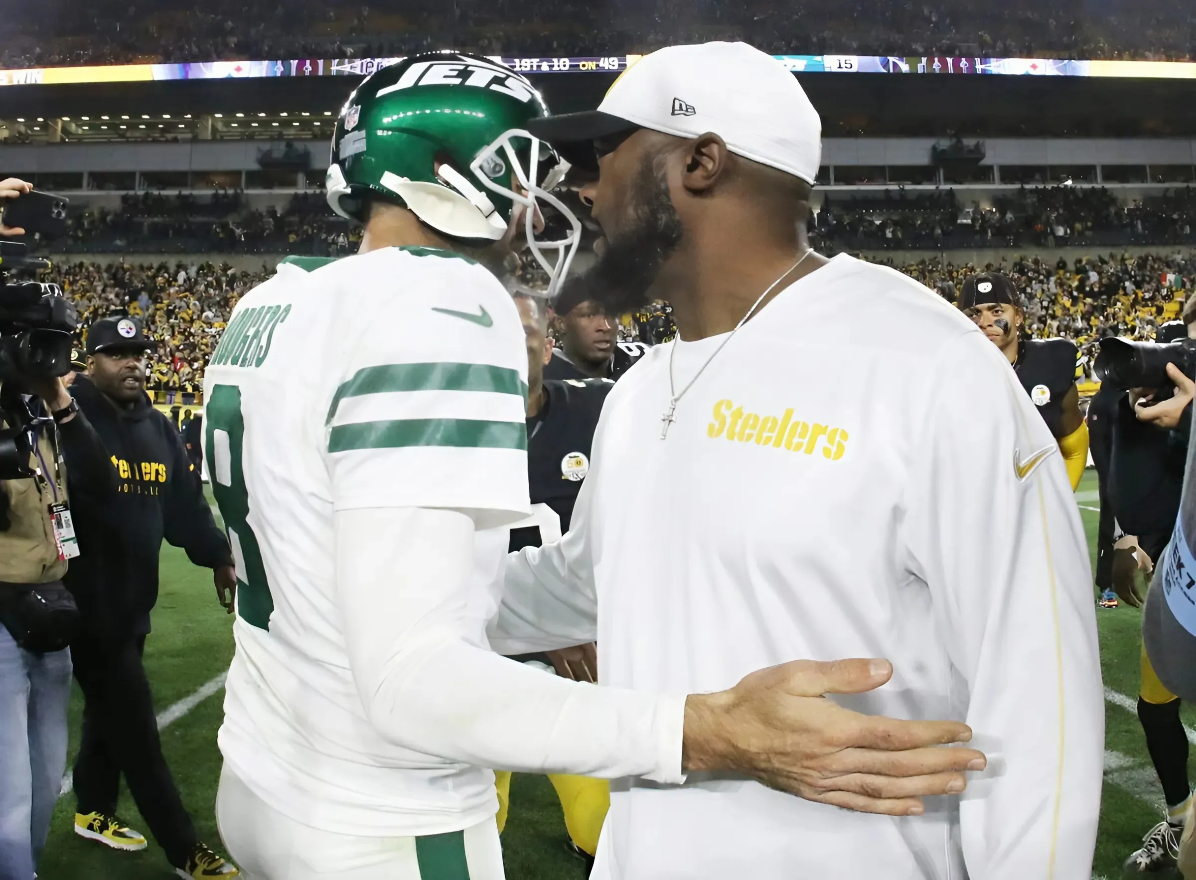 “Puts You Over the Hump;” Pittsburgh Steelers WR Says Signing Aaron Rodgers Made Team Super Bowl Contenders