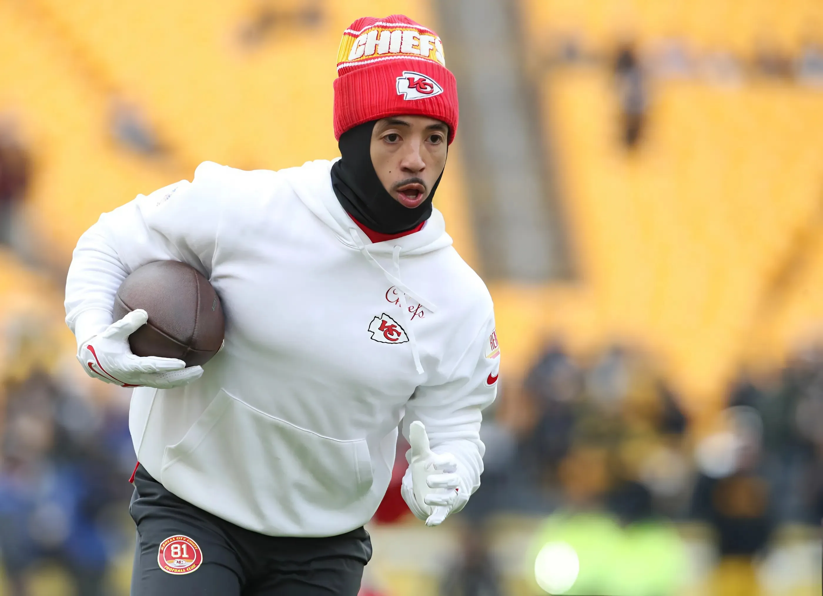 Chiefs WR on ‘Short Leash’ as Fan Favorite Attempts to Steal Roster Spot