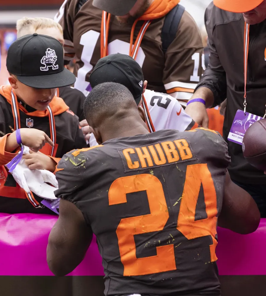 Cleveland Browns Fans Send Unforgettable Message to Nick Chubb