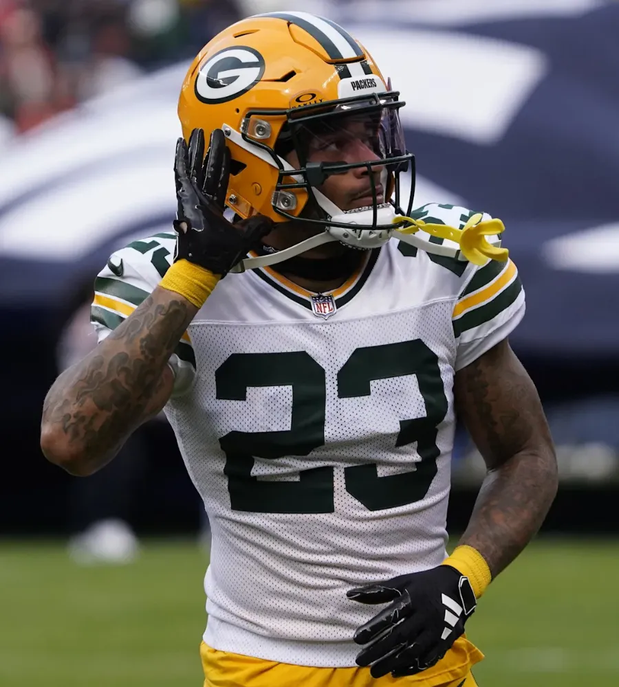 Packers Star Becomes Available for Steelers