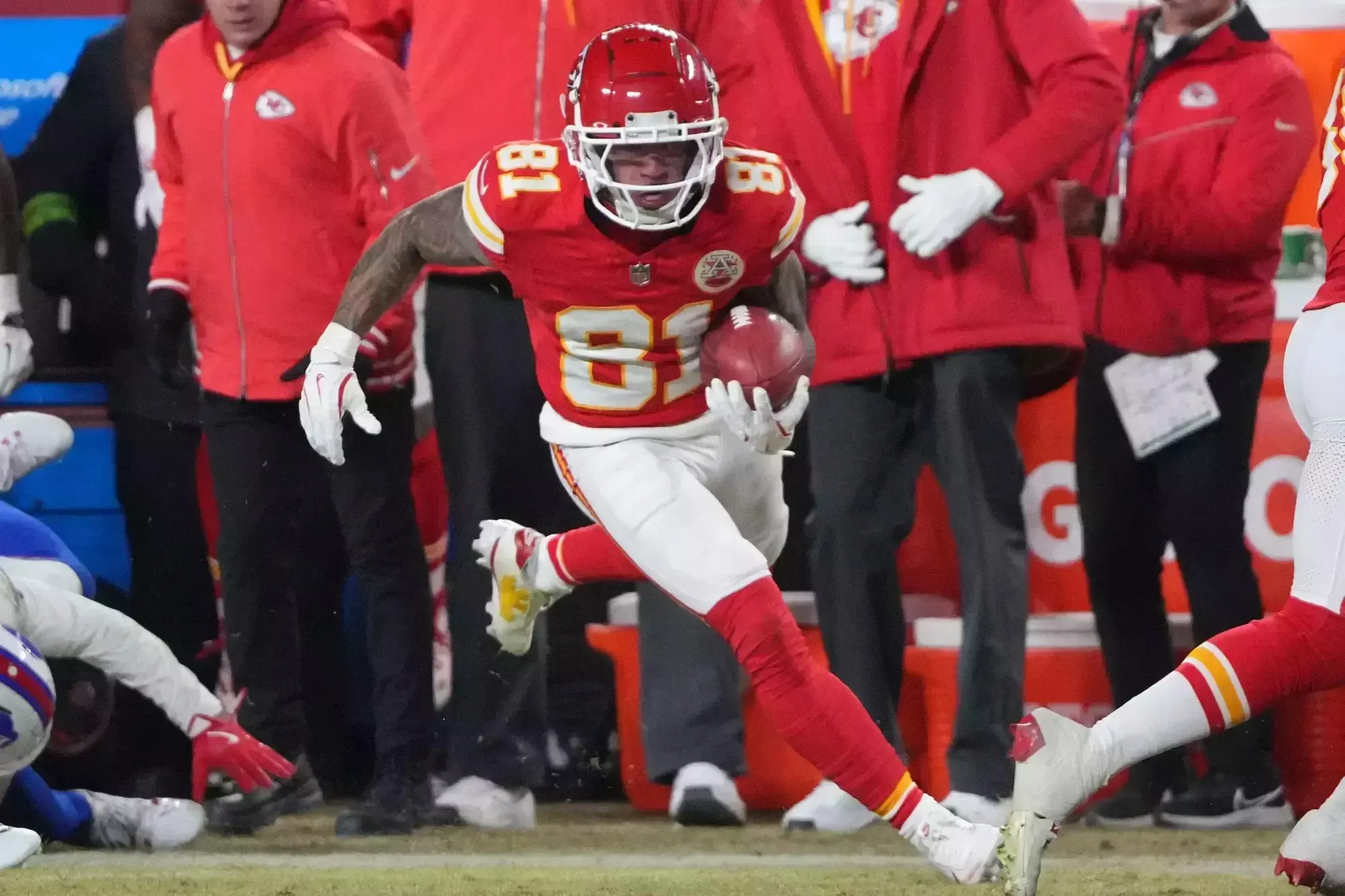 Chiefs WR on ‘Short Leash’ as Fan Favorite Attempts to Steal Roster Spot