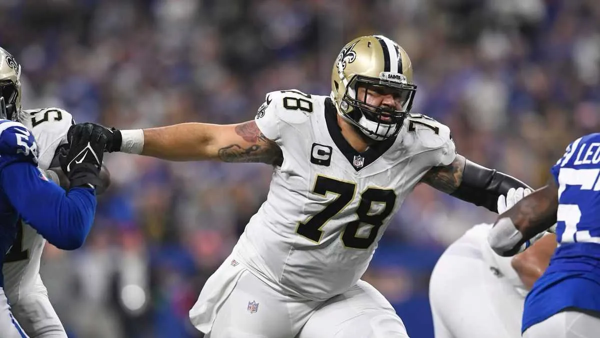 PFF can count on one hand the centers better than Erik McCoy