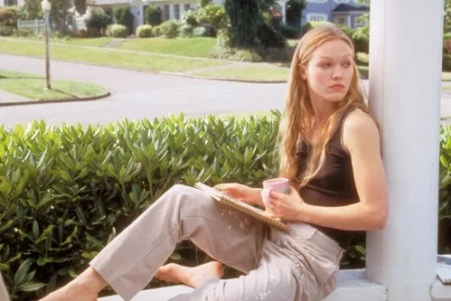 Julia Stiles’ Iconic Roles: Why She’ll Always Be Hollywood’s Smart Girl Next Door