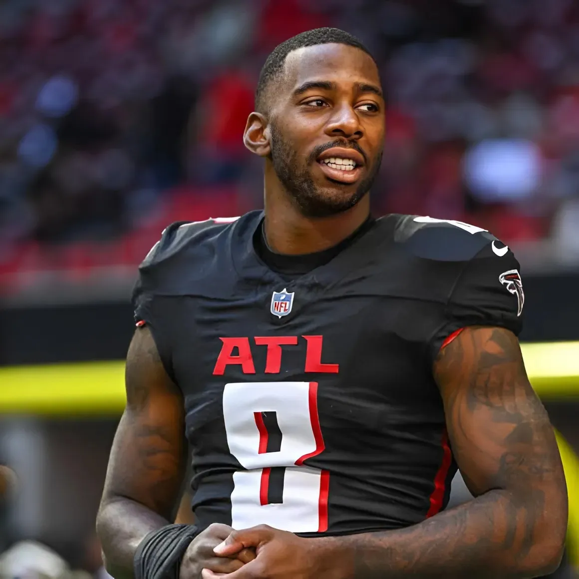 Birds’ Roseman Circling the Waters Ready to Bite on Legendary Pass-Catcher