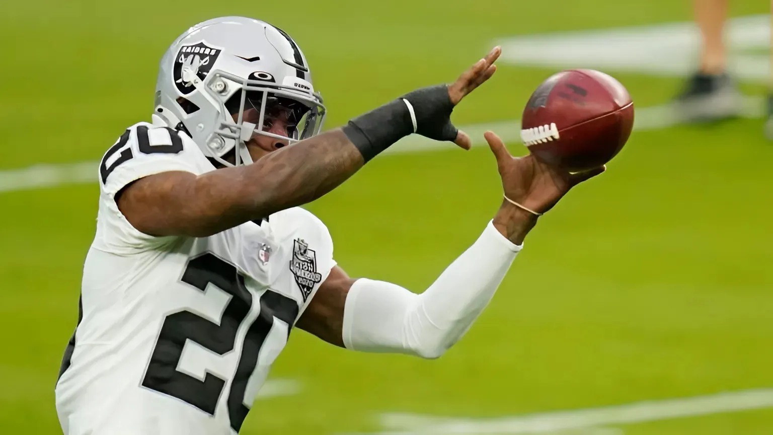 Former Raiders First-Round Draft Bust Takes Major Step Toward NFL Comeback