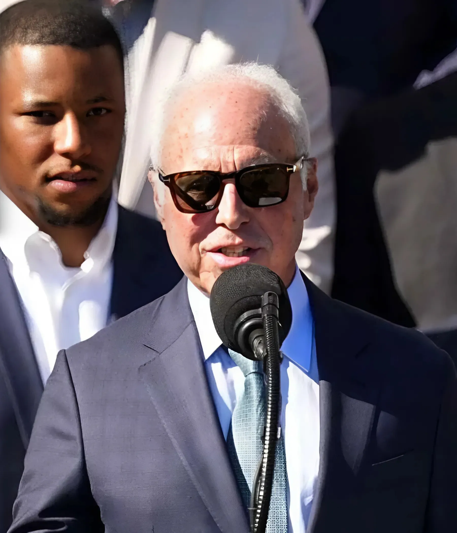 Eagles owner Jeffrey Lurie donates $50M to autism center