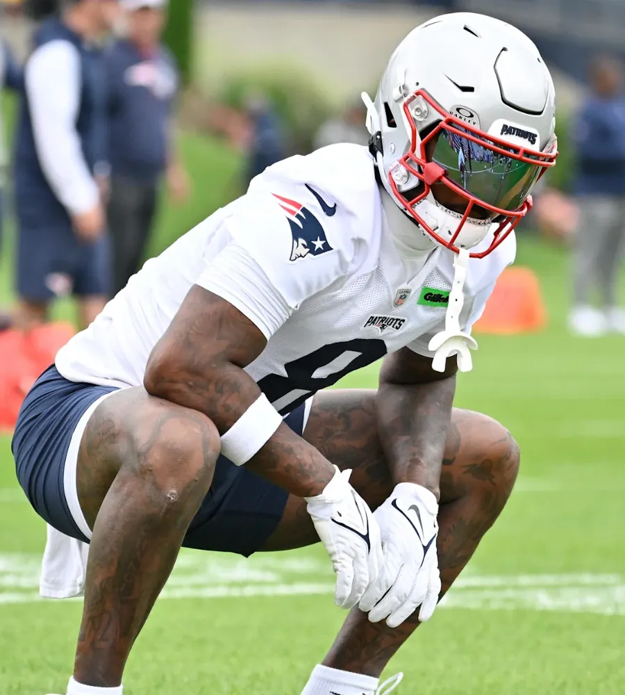 Patriots’ Drake Maye Describes What Makes Stefon Diggs an ‘Awesome’ Teammate