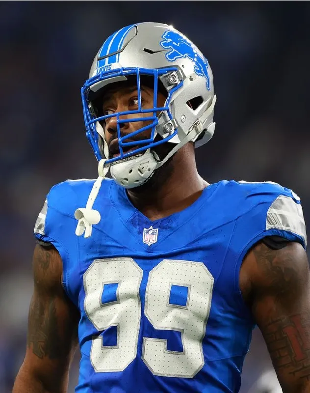 Former Lion Za'Darius Smith, Well Known Girlfriend Turn Heads on BET Awards Red Carpet