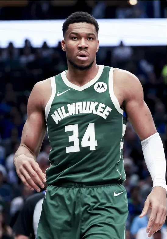 Giannis Antetokounmpo Warned Against Going to Lakers by Hall of Famer