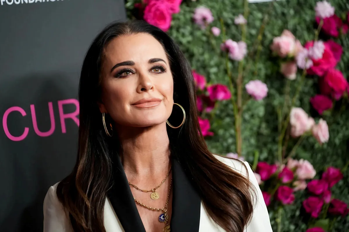 Kyle Richards' unexpected response to Mauricio Umansky's love story makes Morgan Wade even more "hot"! - lulu