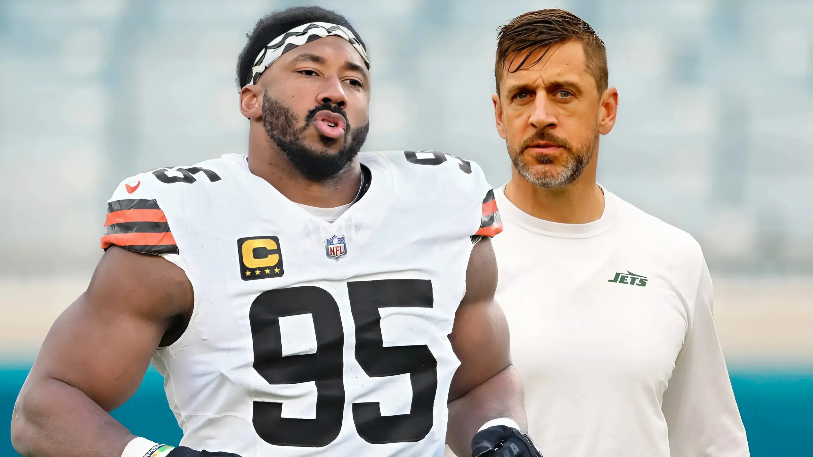 Aaron Rodgers Gets Warning From Browns Star Myles Garrett
