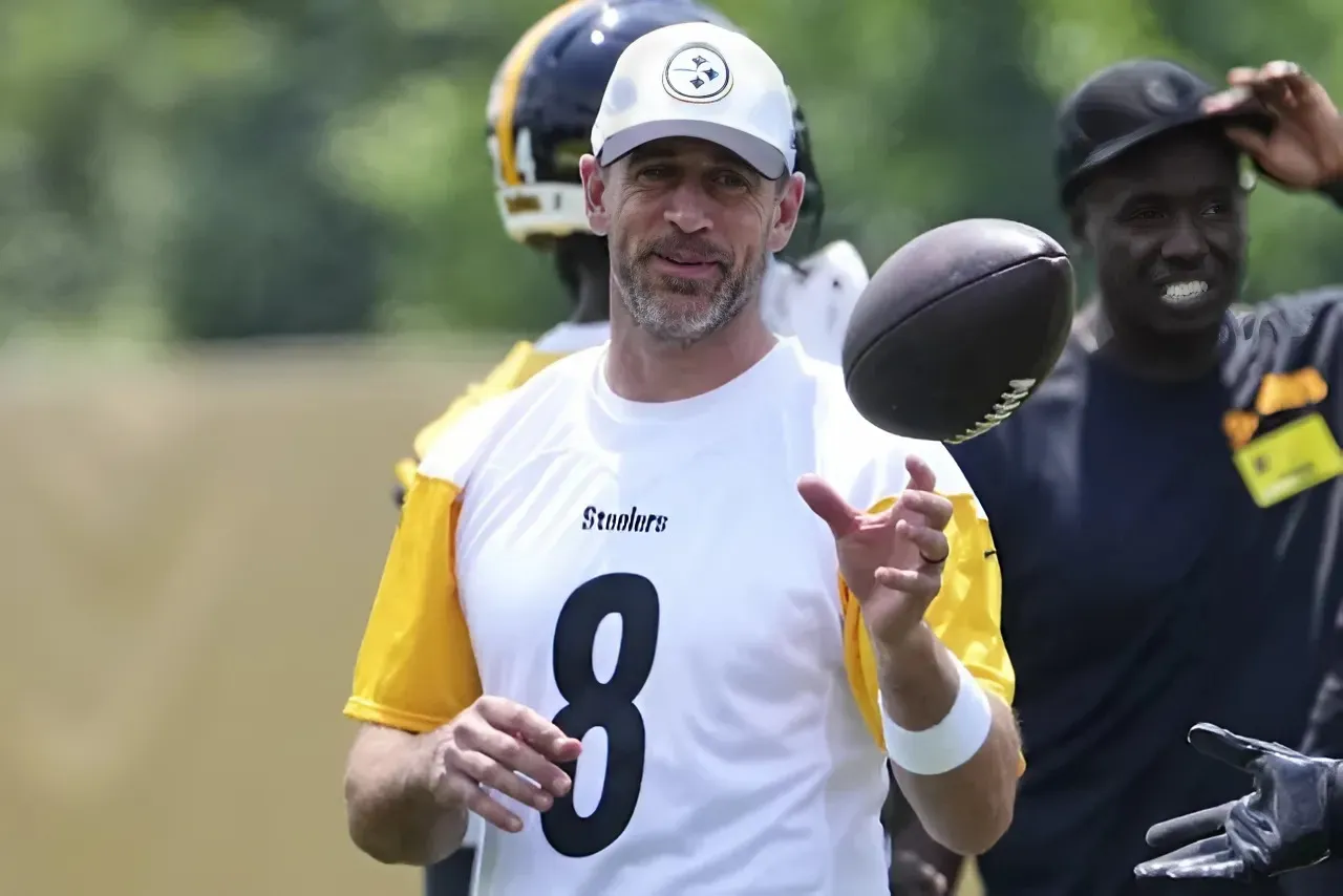 Aaron Rodgers Reveals ‘Driving Factor’ in Signing With Steelers