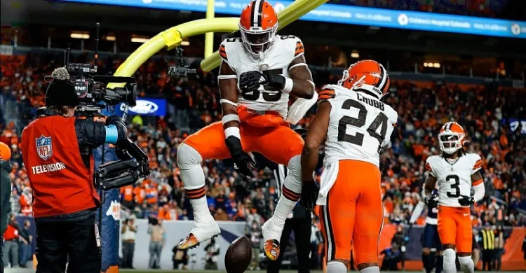 Cleveland Browns’ David Njoku Shares ‘Heartbreaking’ Reaction to Nick Chubb’s Departure