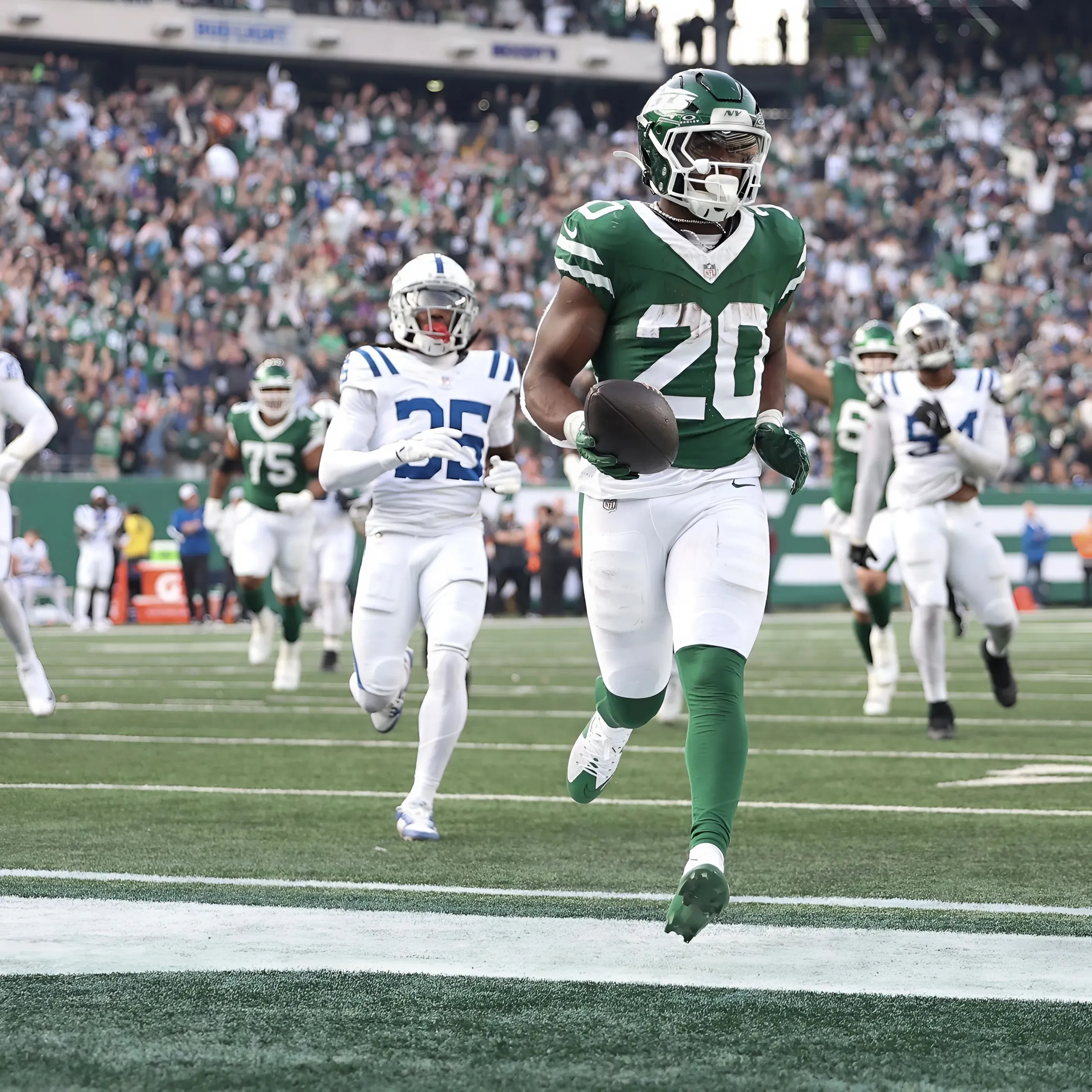 Jets' Aaron Glenn Offers Glowing Scouting Report On Offensive Trio