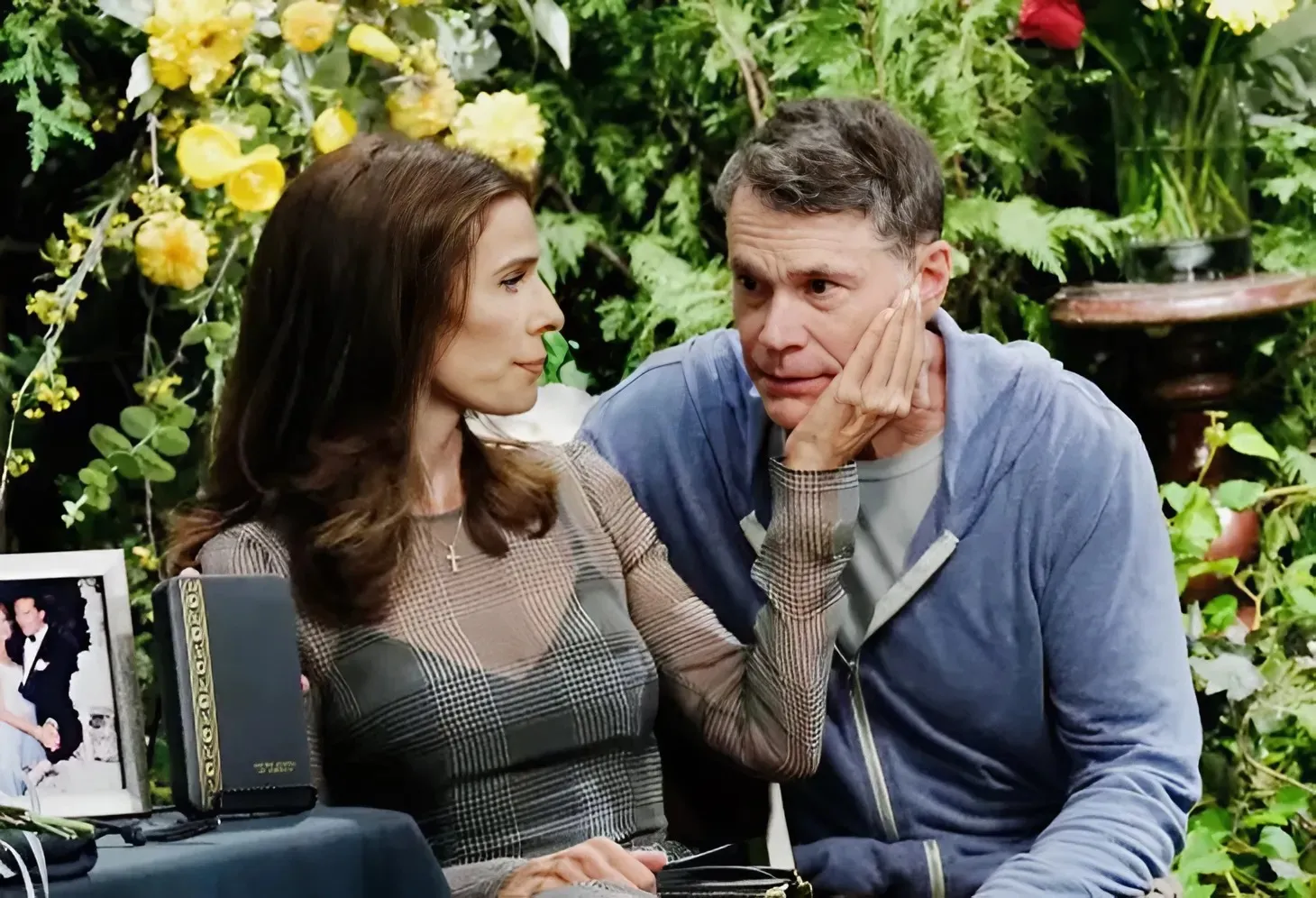 DOOL JUNE 10 SHOCKERS: John’s Funeral Turns Emotional as Rachel Melts Down, Bo & Hope Reignite Old Flames!