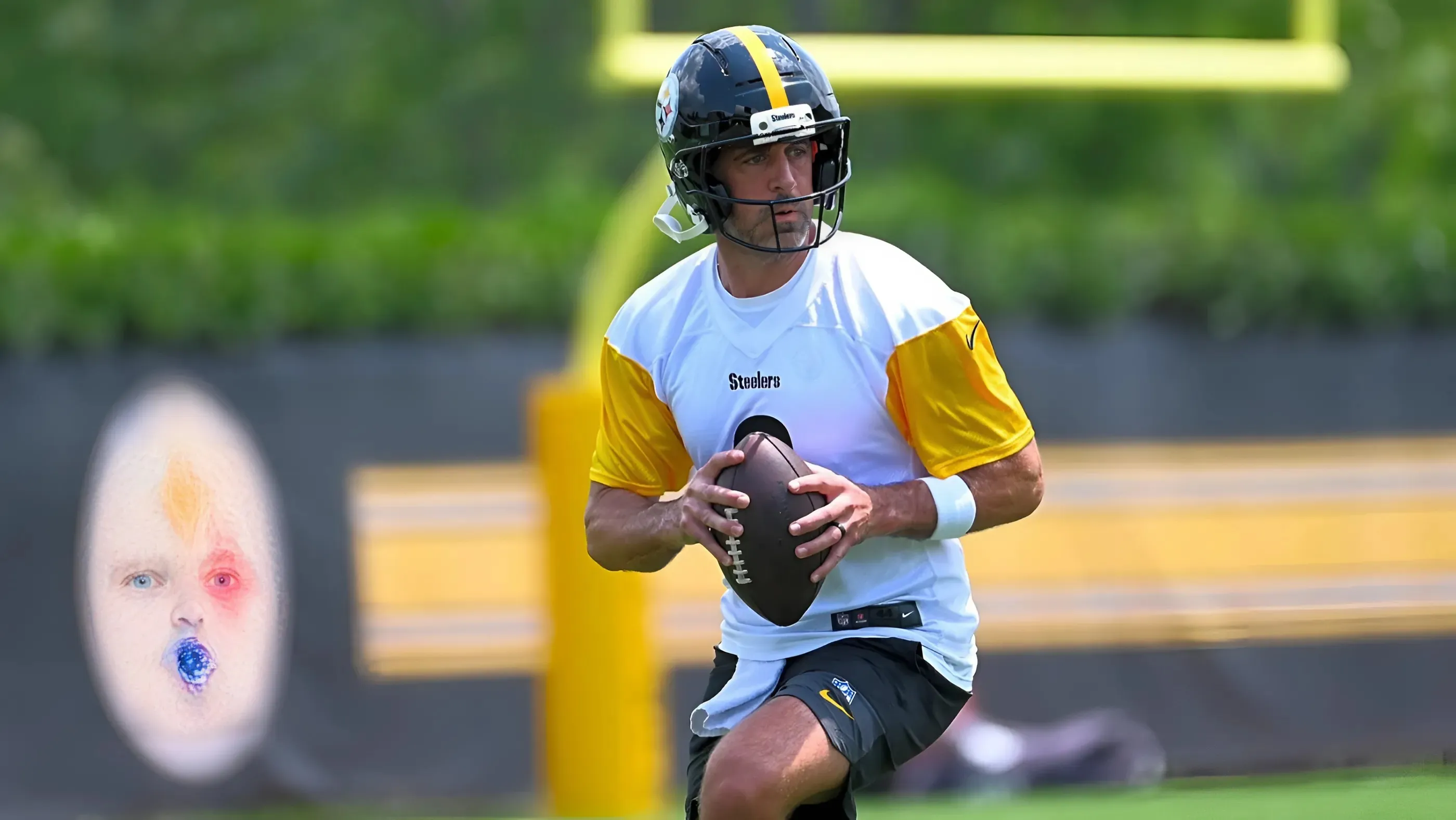 Ben Roethlisberger Sends Warning To Steelers' Aaron Rodgers: 'That Can Be Tough'