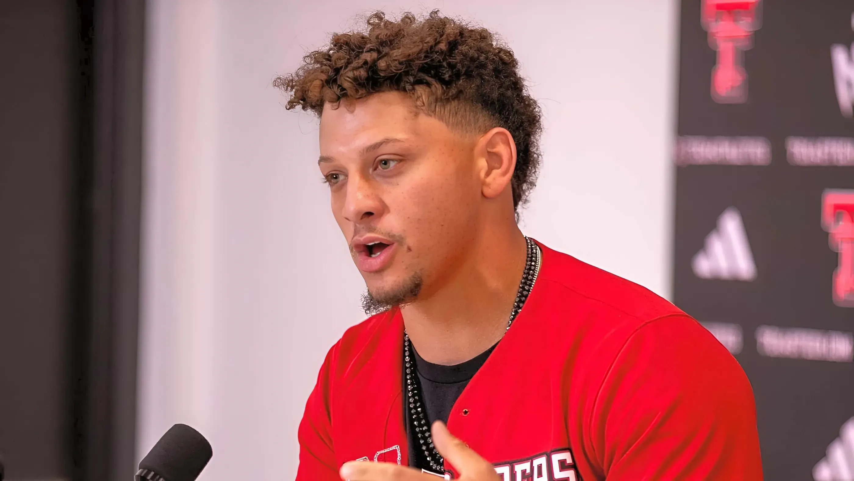 Chris Simms Says Patrick Mahomes Has Fallen Behind Josh Allen, Lamar Jackson, and Joe Burrow Over the Past Two Seasons