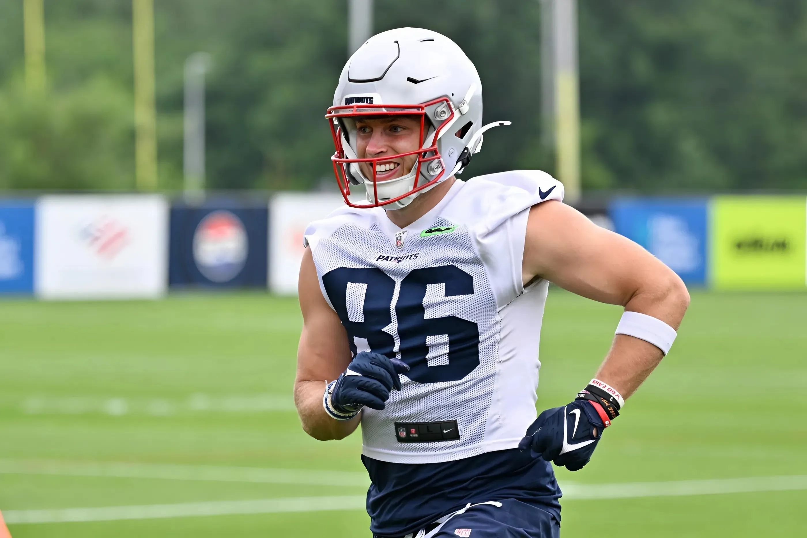 Patriots' Drake Maye Praises Standout Undrafted Free Agent