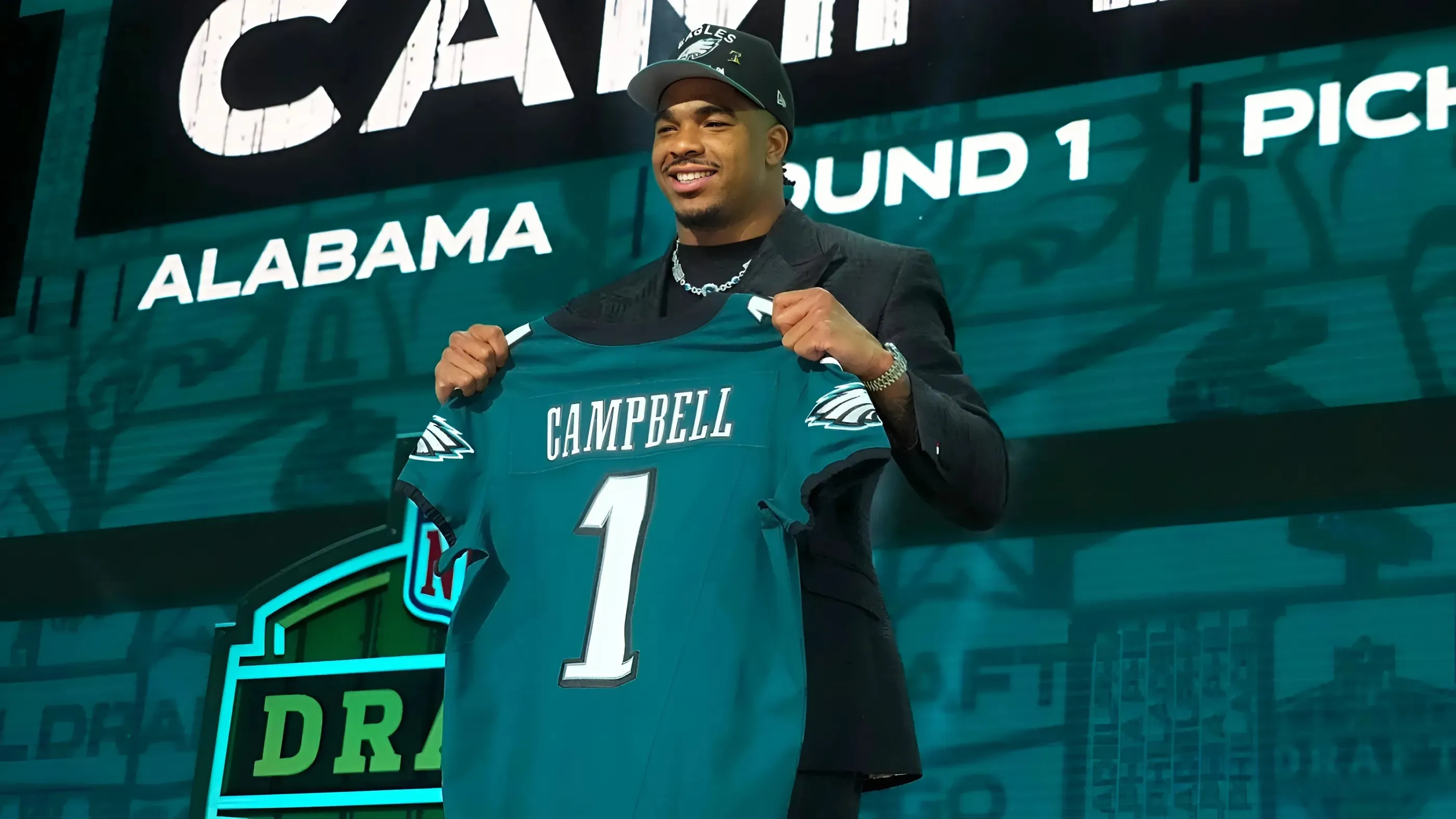 Two Questions Remain For Eagles First-Round Pick After Signing His Contract