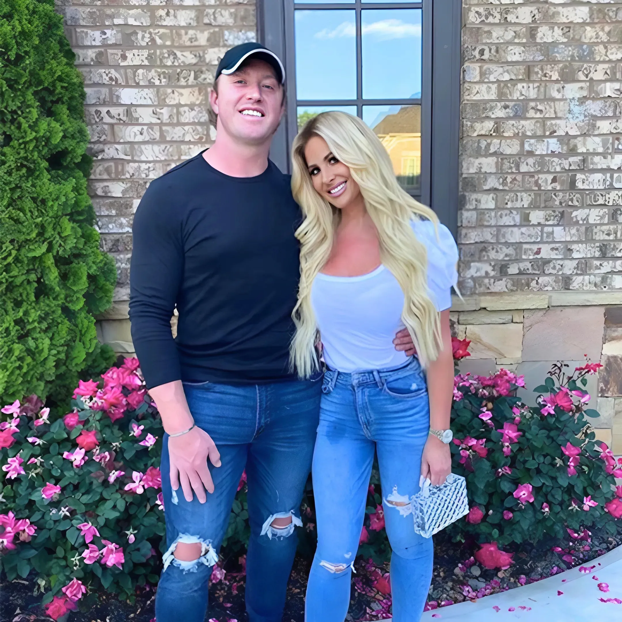 Kim Zolciak and Kroy Biermann Were Removed From Atlanta Mansion by U.S. Marshals After Refusing to Vacate Home After Foreclosure