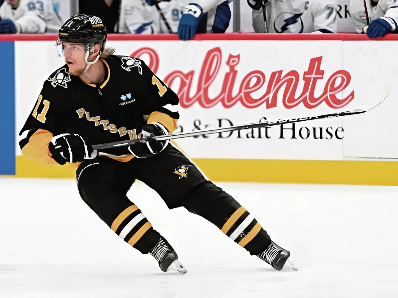 Penguins forward prospect Vasily Ponomarev signs in Russia
