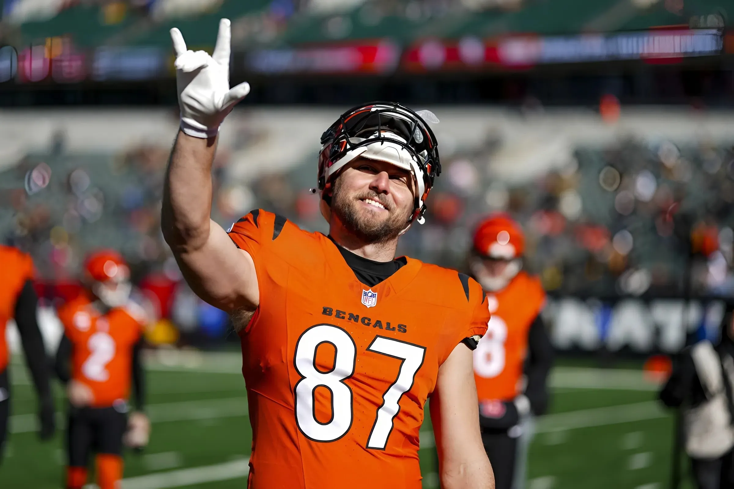 Bengals TE Beats Elite Softball Player To Win HR Derby at Logan Wilson Event