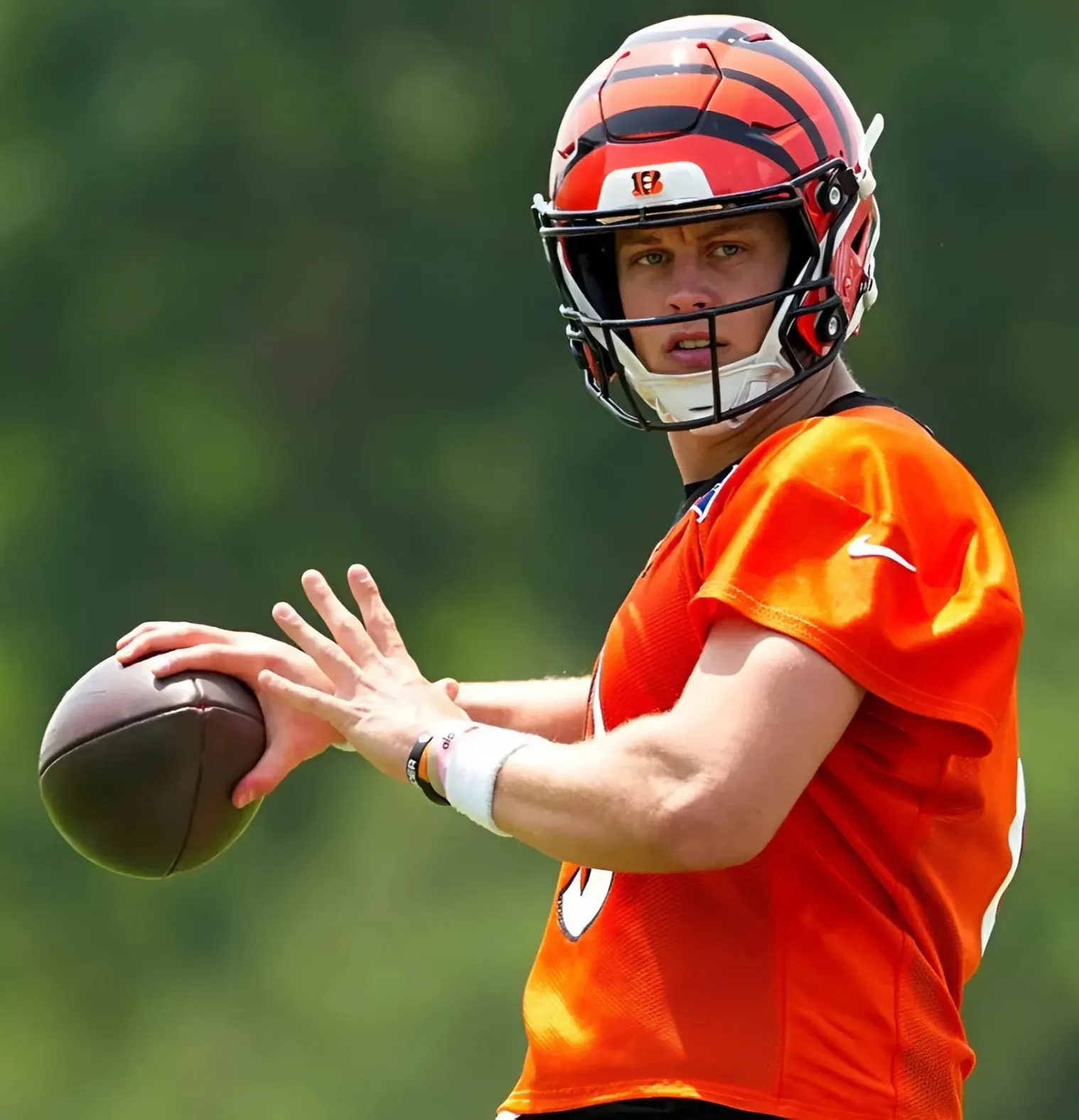 ‘Blunt’ Joe Burrow Admits Bengals Not Paying Trey Hendrickson Is a ‘Distraction’