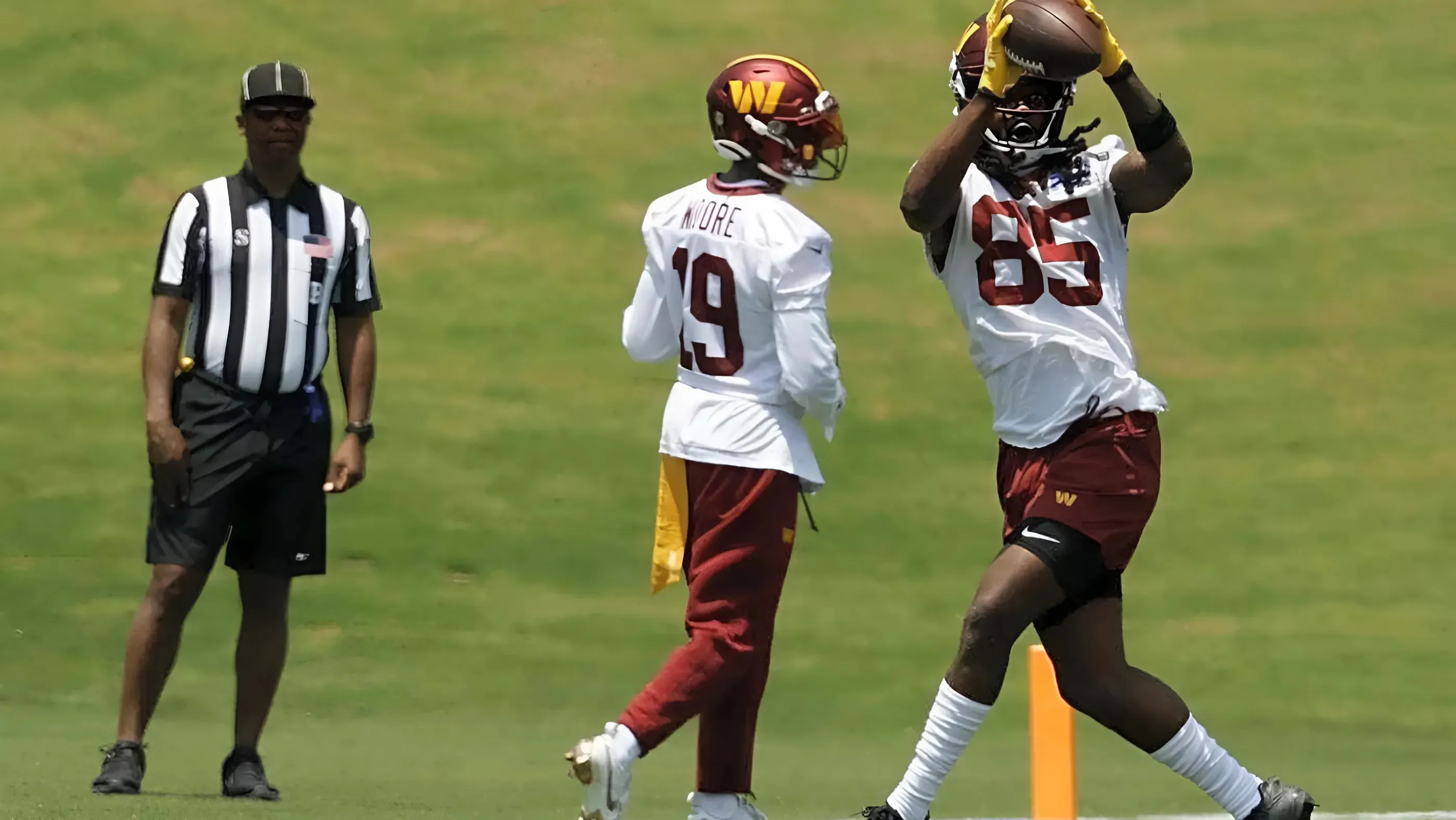 Commanders WR Noah Brown hurt during minicamp drill