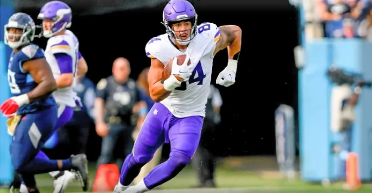 'He's a great worker' Vikings OC Wes Phillips highlights pivotal reason why Josh Oliver received an extension