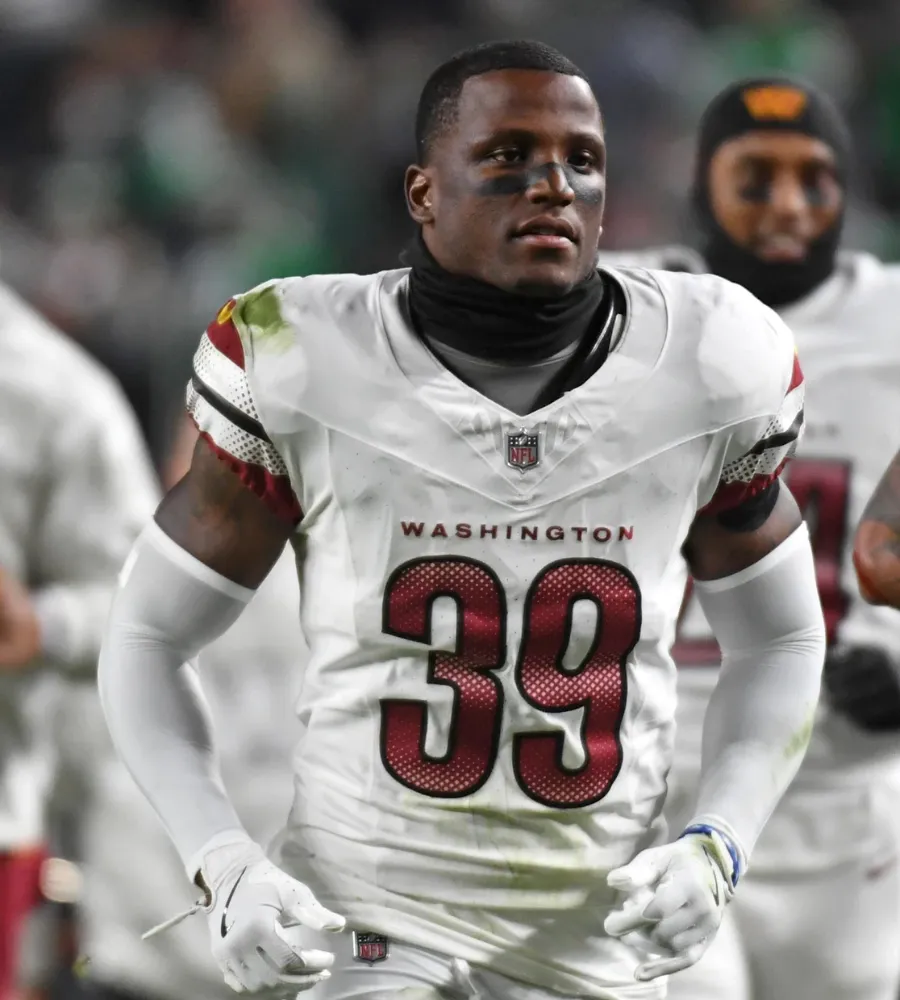 Commanders Lock In ST Ace: Reaves Signs Extension Through 2026
