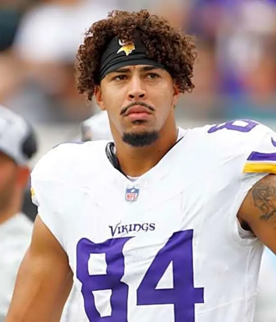 Why 'blocking tight end' Josh Oliver is so valuable to the Vikings