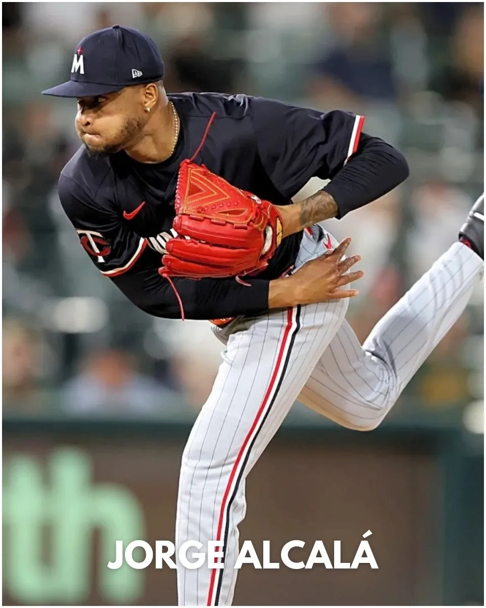 Which prospect did Red Sox trade to Twins for hard-throwing reliever Jorge Alcalá?