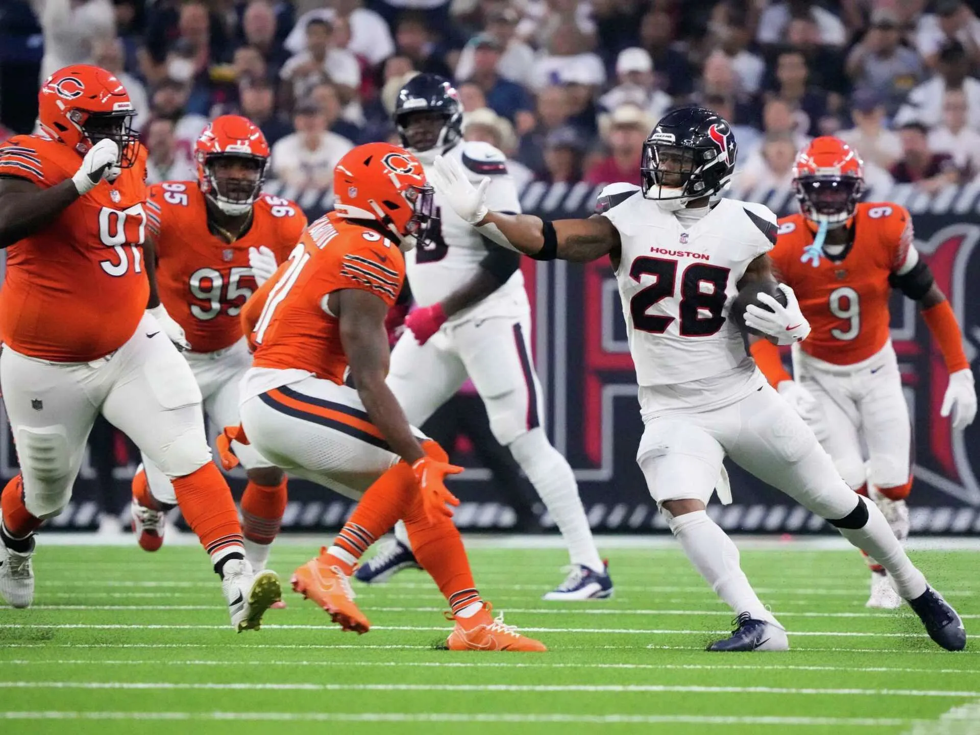 Doctor Expresses Serious Concern for Houston Texans' Pro Bowl Weapon