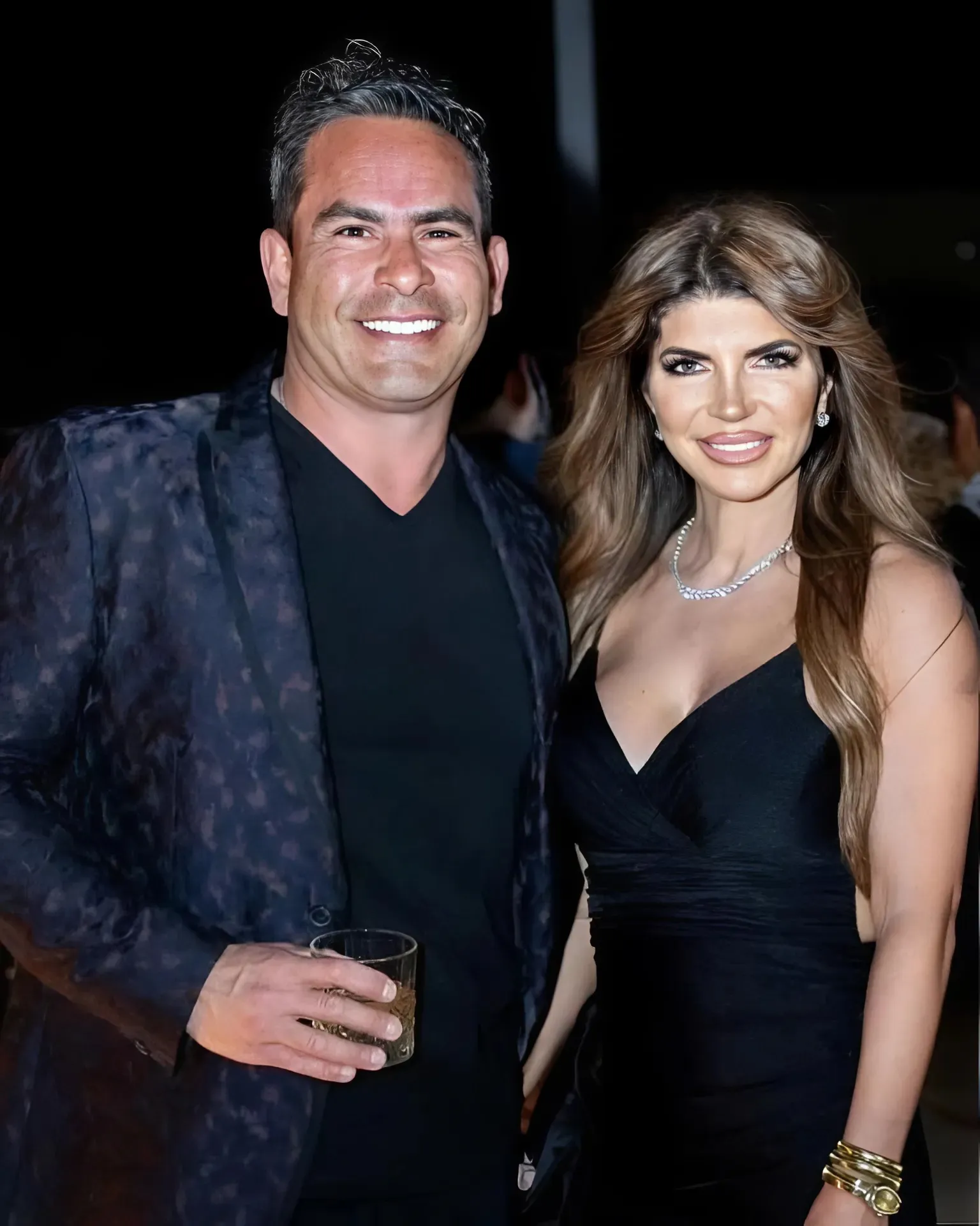 “He watched me write those checks without lifting a finger” – Teresa Giudice explodes in fury as she accuses husband Luis Ruelas of abandoning her with $3 million tax debt and emotionally ghosting her at her lowest point-quang