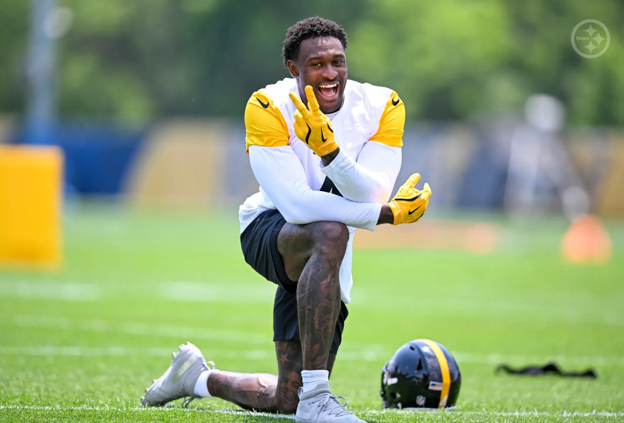 It didn’t take DK Metcalf long to show the Steelers what they’re getting in their new wide receiver
