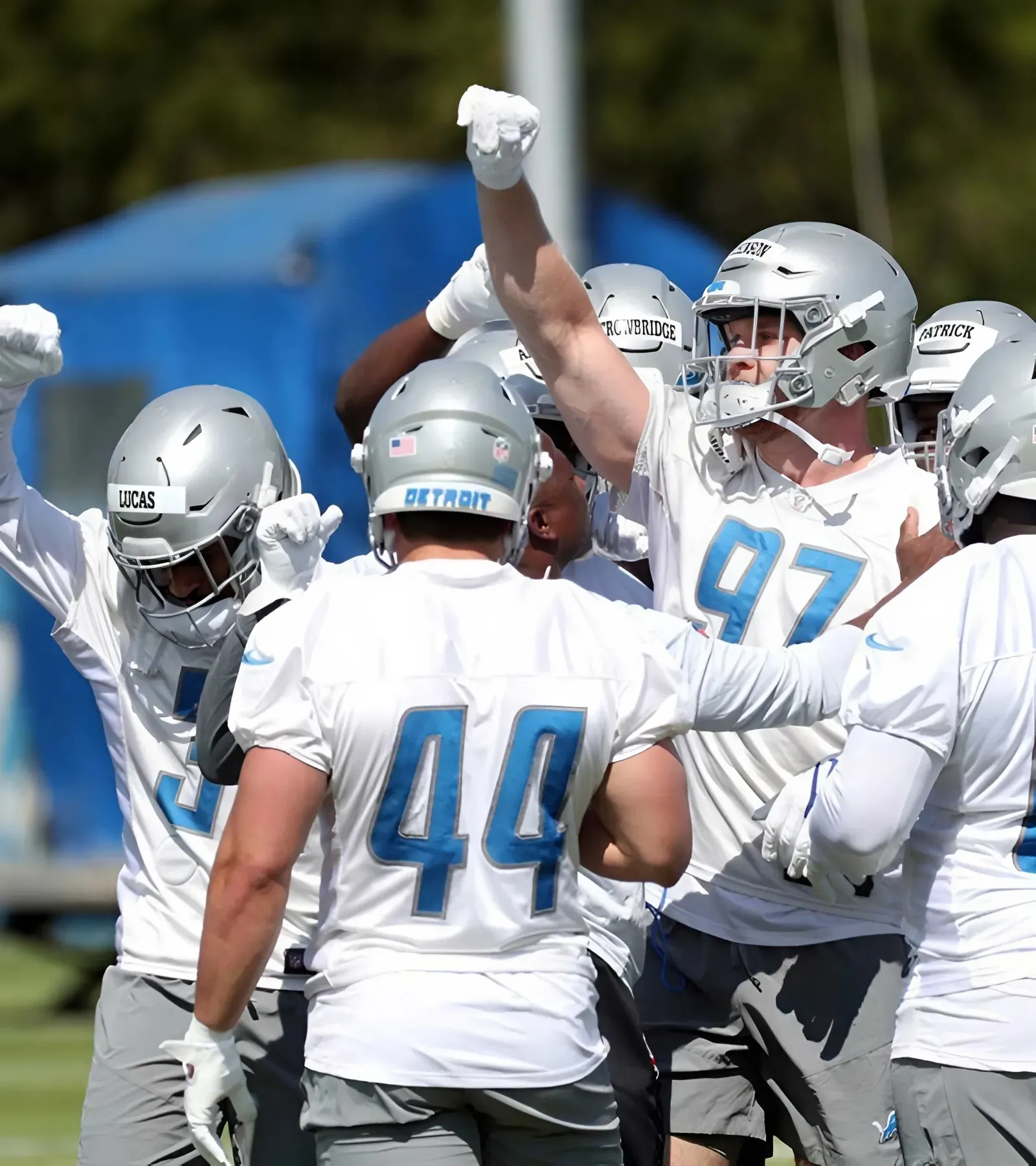 Lions Trade Pitch Pairs Aidan Hutchinson With $17M Cowboys Megastar