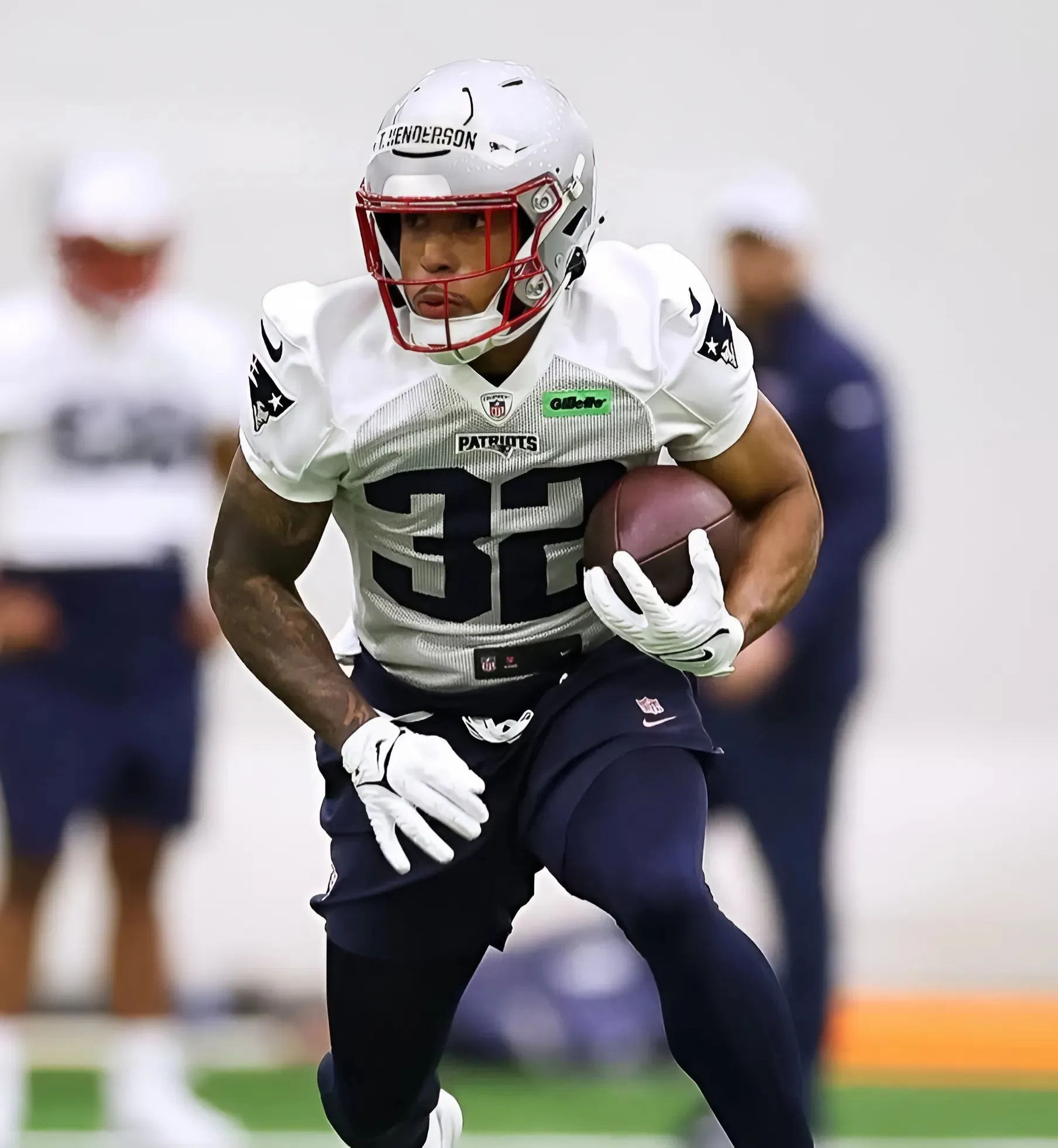 TreVeyon Henderson Names Patriots Legend He’s Studying for New Role