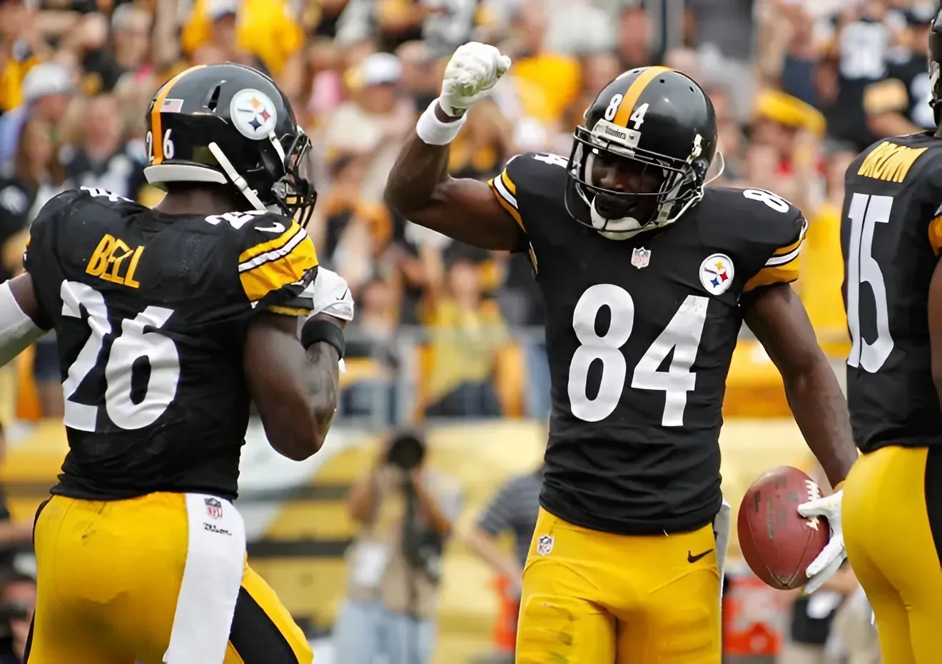 Details Emerge on Attempted Murder Charge Against Ex-Steelers WR Antonio Brown