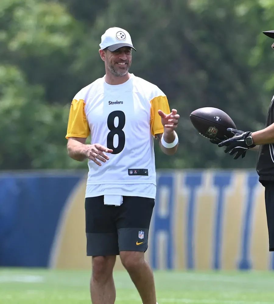 Former Steelers Star Has Advice for Aaron Rodgers